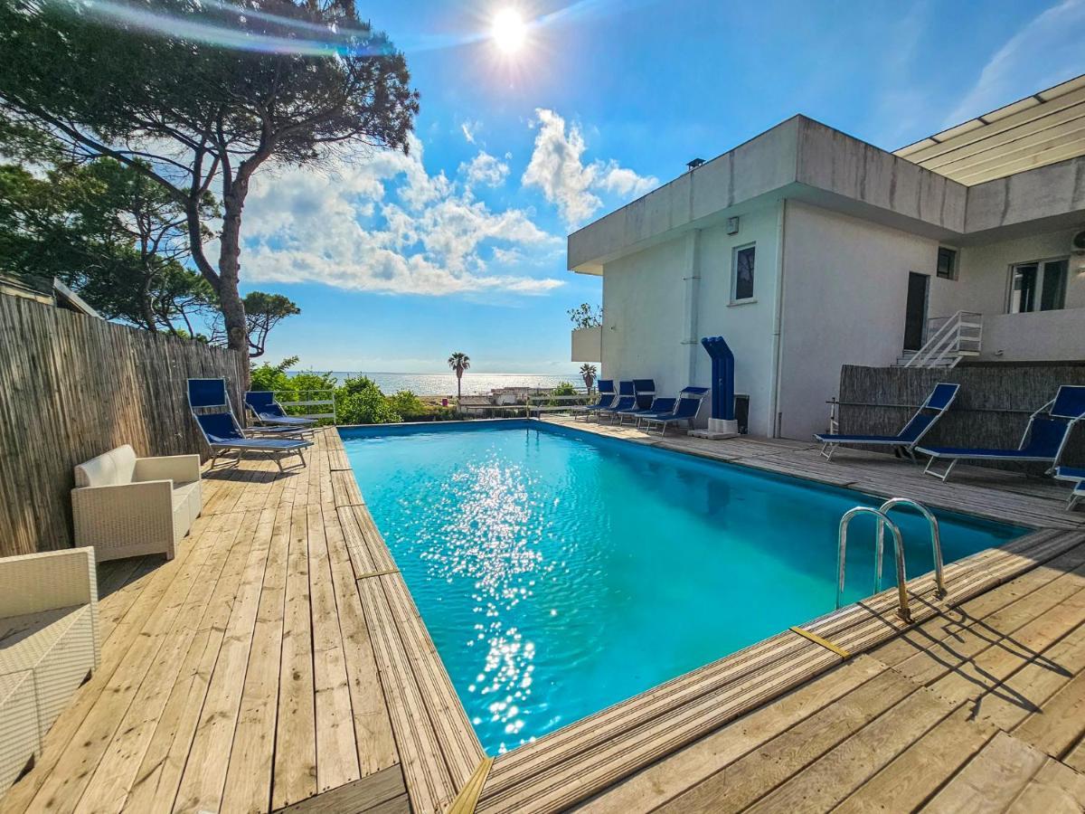 Hotel Artemide Mare Paestum Exterior foto