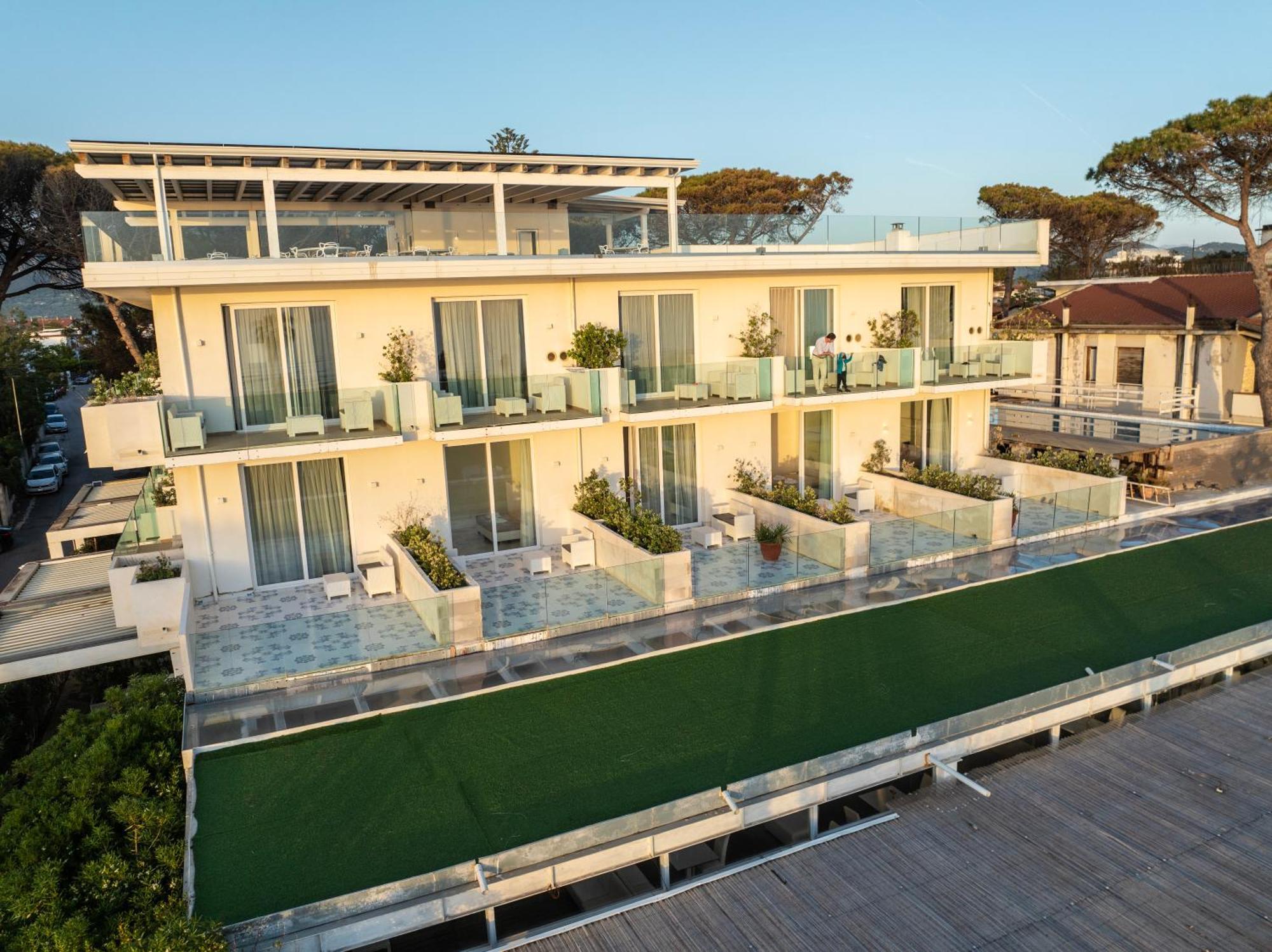 Hotel Artemide Mare Paestum Exterior foto